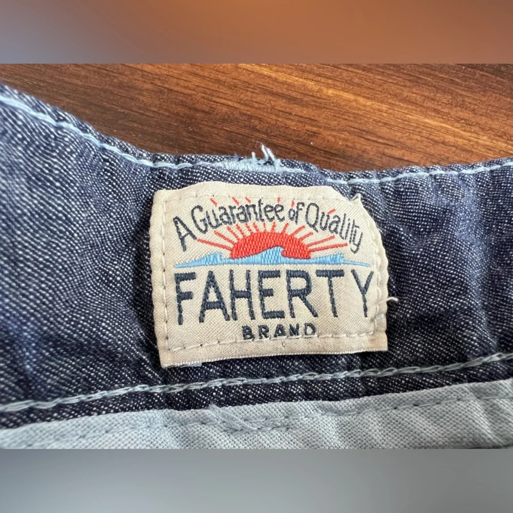 Faherty Malibu Linen Blend Shorts Men’s Sz 35 Light Blue Chino 9” Inseam (36x9)